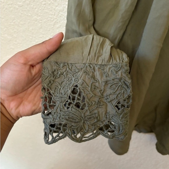 LOFT Women’s Boho Green Blouse with Lace Collar Long Sleeve Size M - Picture 7 of 12